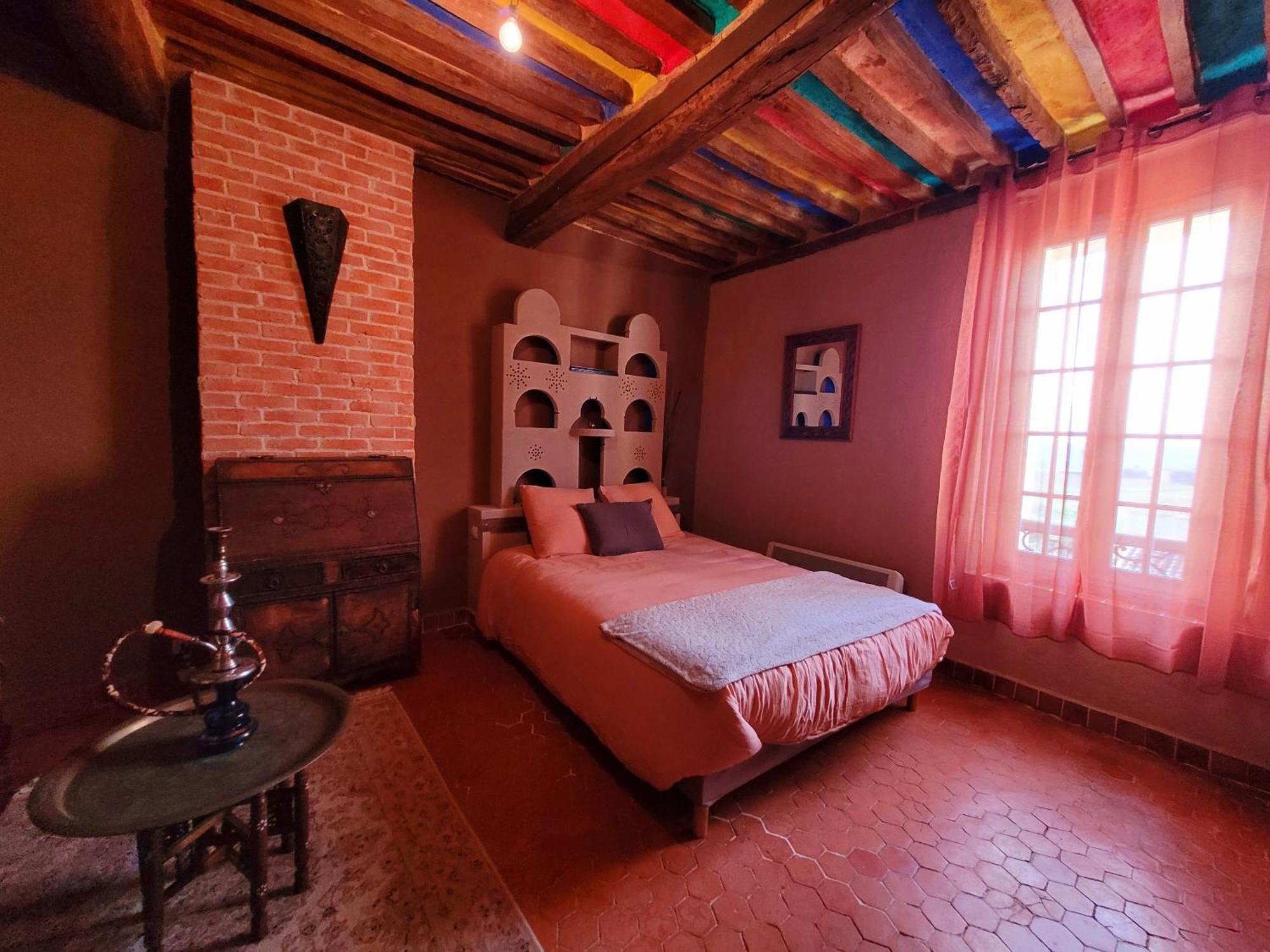 Hotel Au Puits De La Fontaine Tavernes Habitación foto