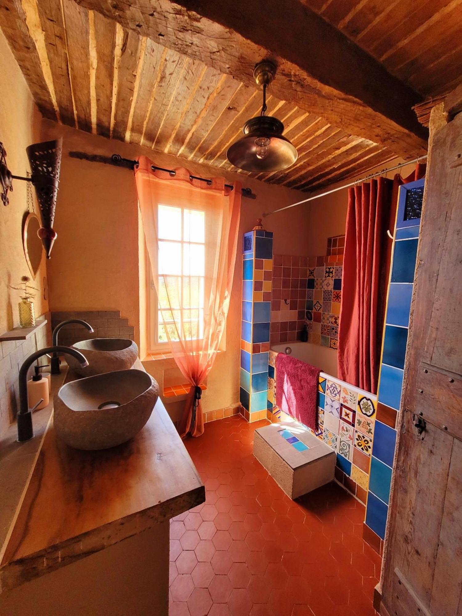 Hotel Au Puits De La Fontaine Tavernes Habitación foto