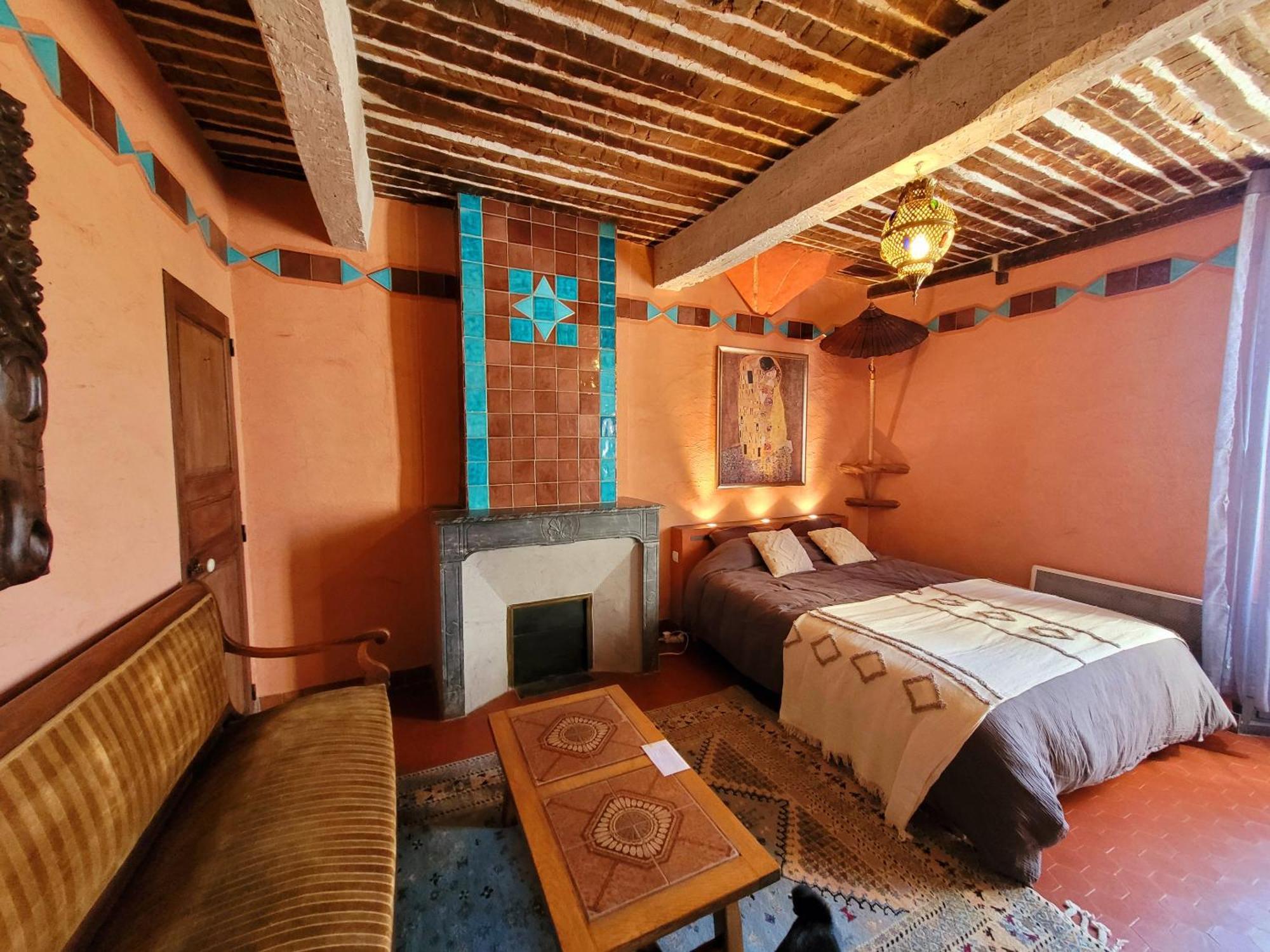 Hotel Au Puits De La Fontaine Tavernes Habitación foto